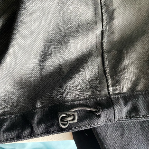 Uniqlo light raincoat - Picture 5 of 5